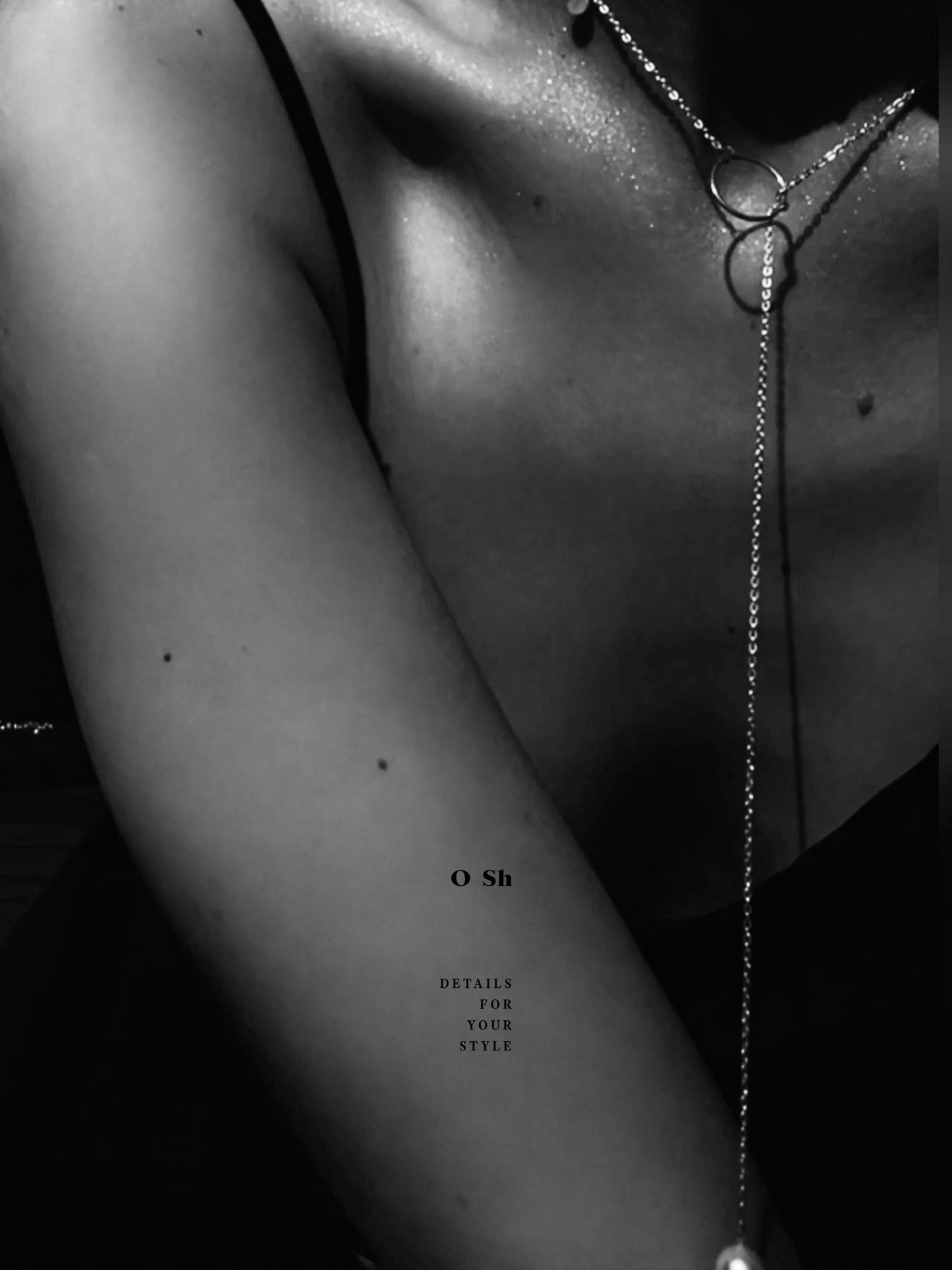 O "TIE" NECKLACE SILVER