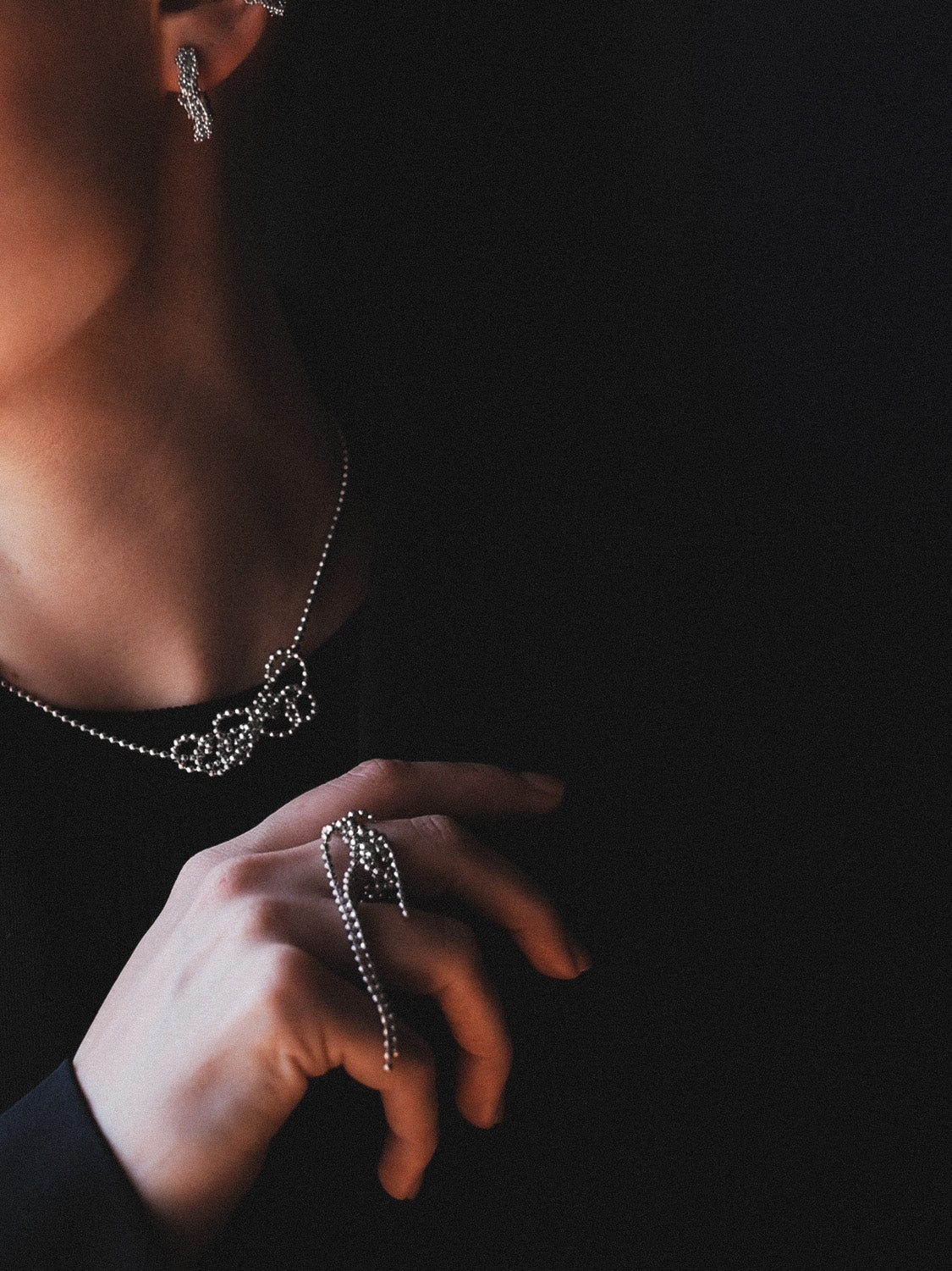 "KNOTT" NECKLACE SILVER