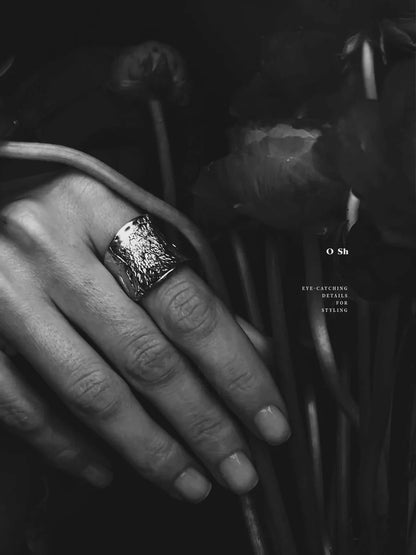 "CRUMPLED PLATE" RING VERMEIL
